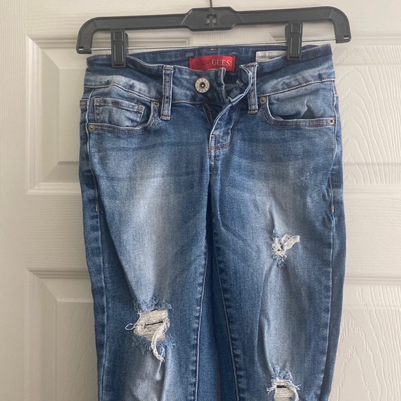 Distressed size 24 Guess jeans - Picture 4 of 7